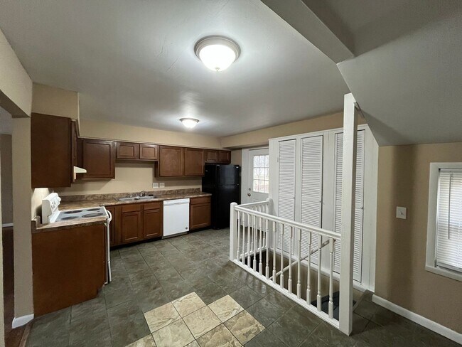 Building Photo - 780 Doris Jane Ave