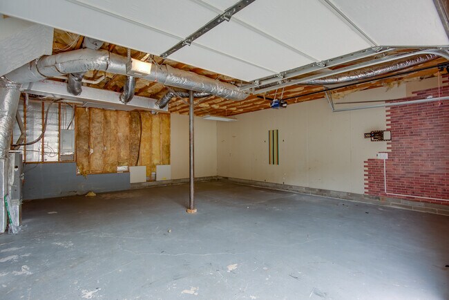Building Photo - 85 Hawk Dr