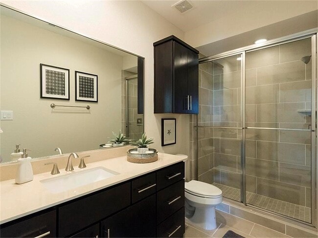 Building Photo - 1208 Bartlett St