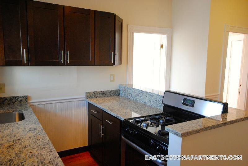 Building Photo - 119 Lexington St