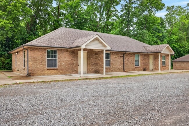 Building Photo - 333 Rossview Rd