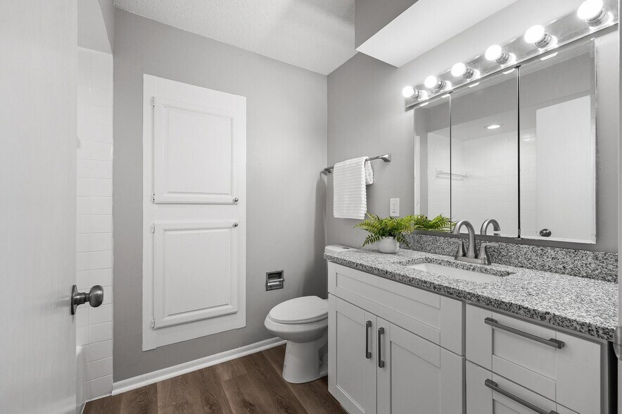 Building Photo - 5801 Covington Ter