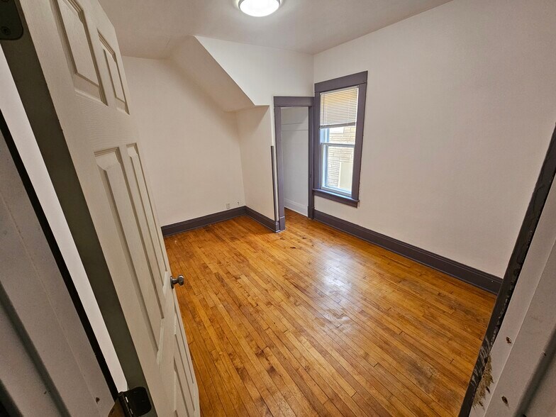 Building Photo - 3736 W Dorothy Pl