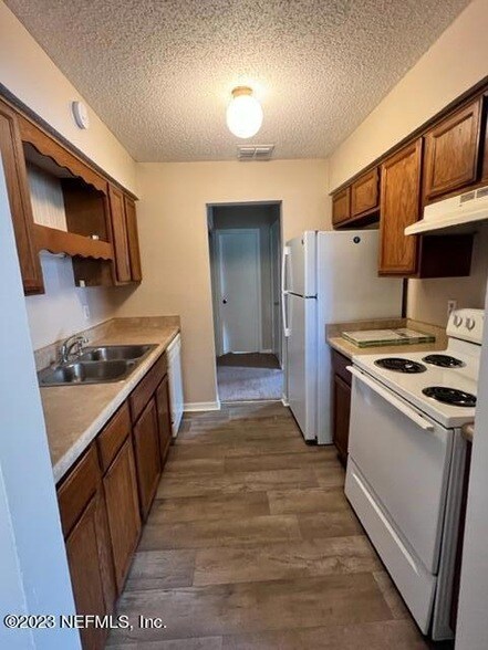 Building Photo - 462 Crabapple Ct