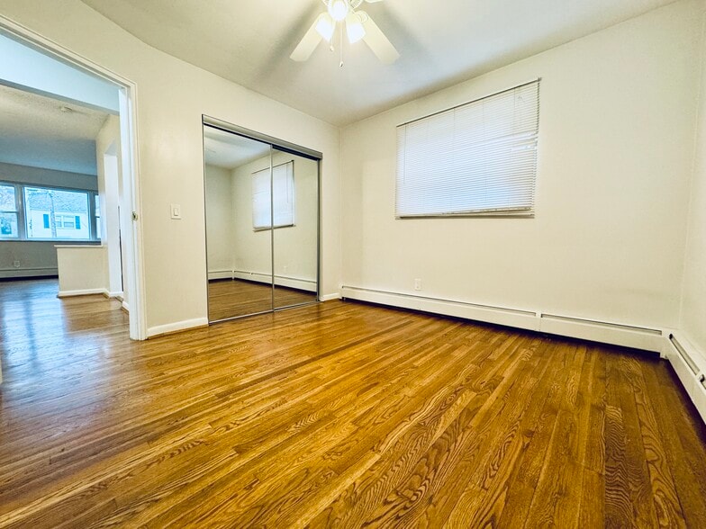 Building Photo - 7803 Lake Ave