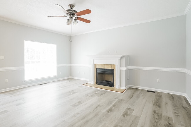 Building Photo - 1118 Windwood St