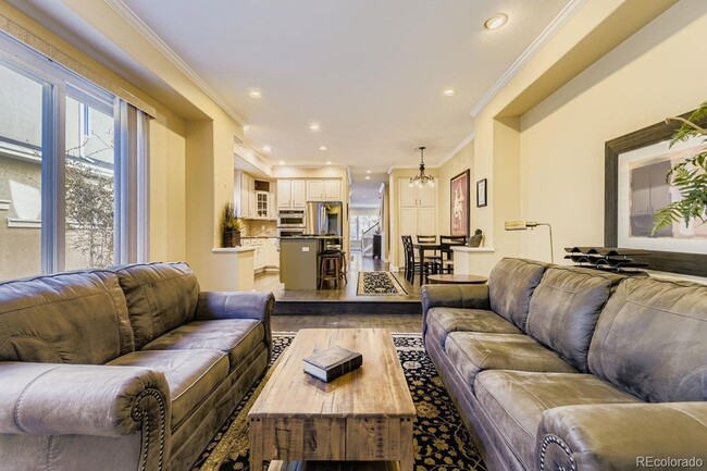 Building Photo - 346 Jackson St