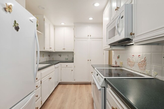 Building Photo - This is the kind of Montecito rental people quietly hope never hits the market.