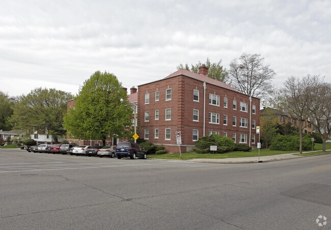 Primary Photo - 1429-1435 Martha Washington Dr