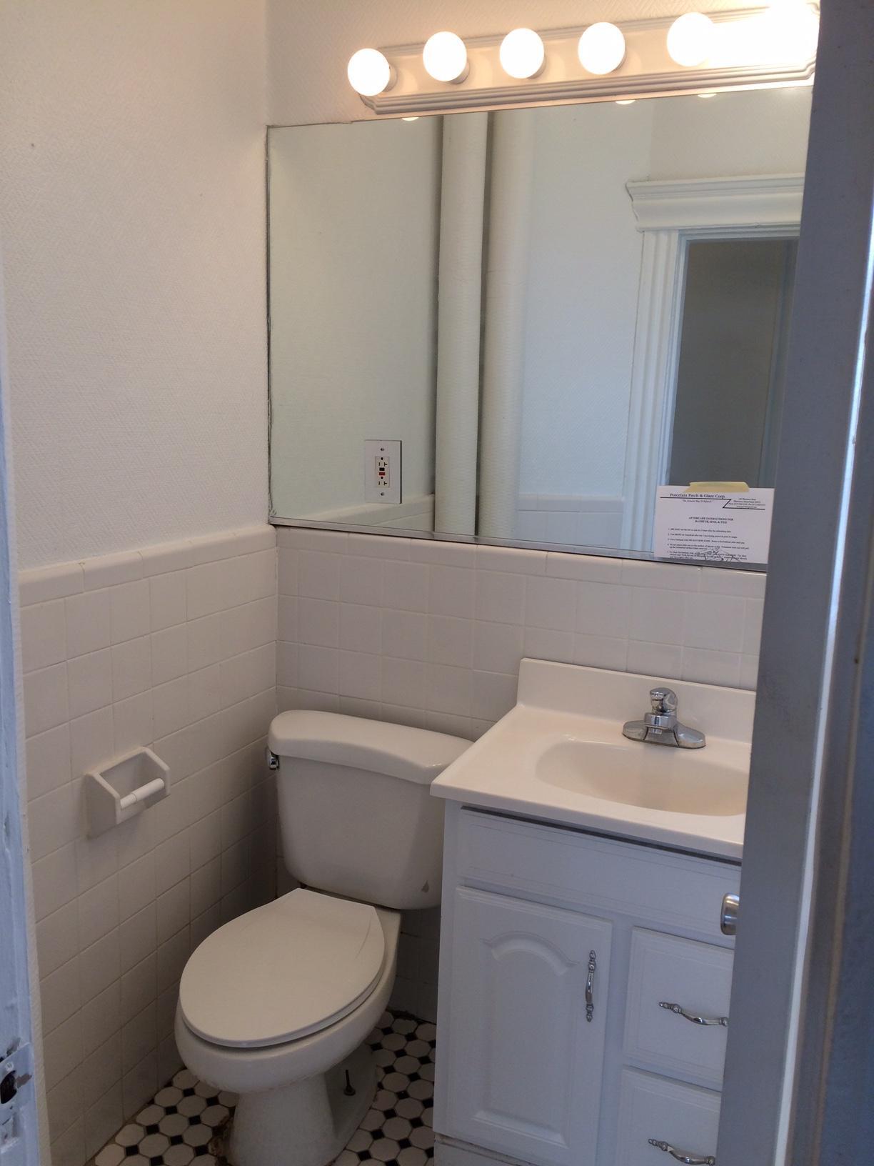 Building Photo - 52 Queensberry St