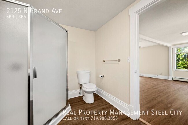 Building Photo - 2125 N Grand Ave