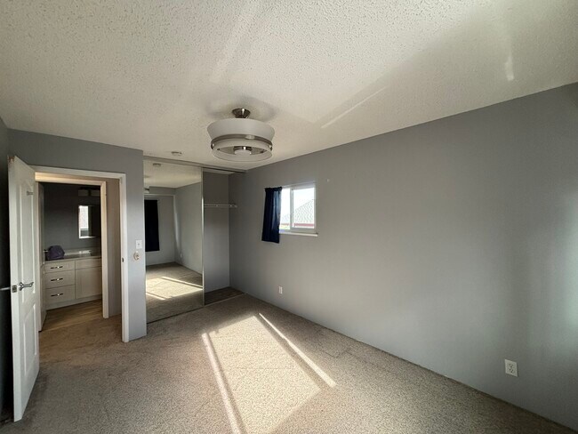 Building Photo - 92-5034-5034 Limukele St
