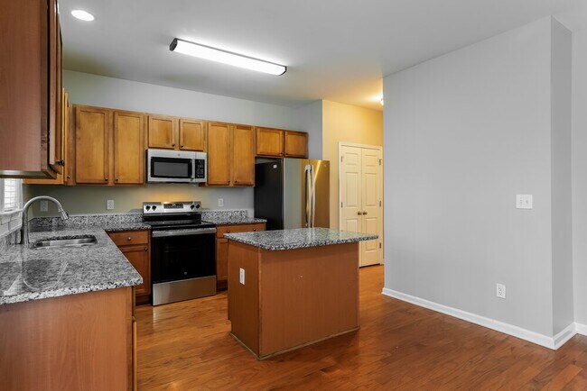 Building Photo - 117 Pearson Place