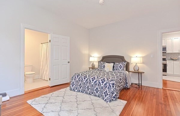 Building Photo - 28 Inman St