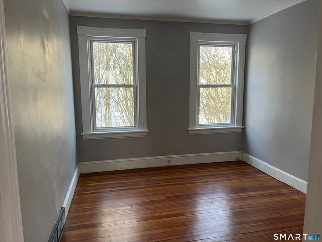 Building Photo - 78 Svea Ave