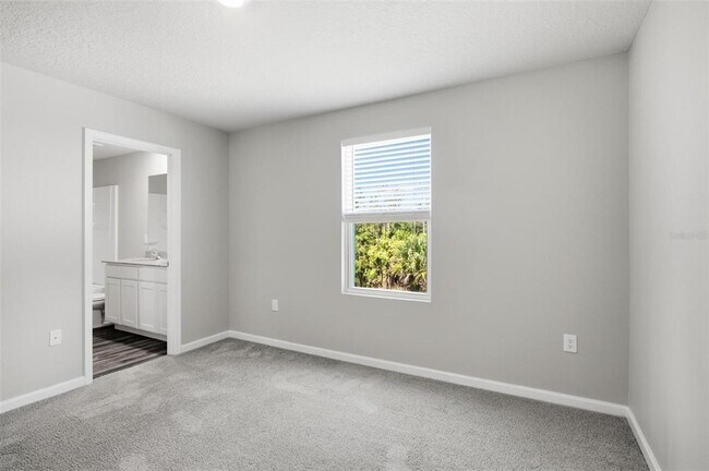 Building Photo - 64 Foxhall Ln
