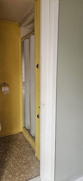 Building Photo - 305 E Main St