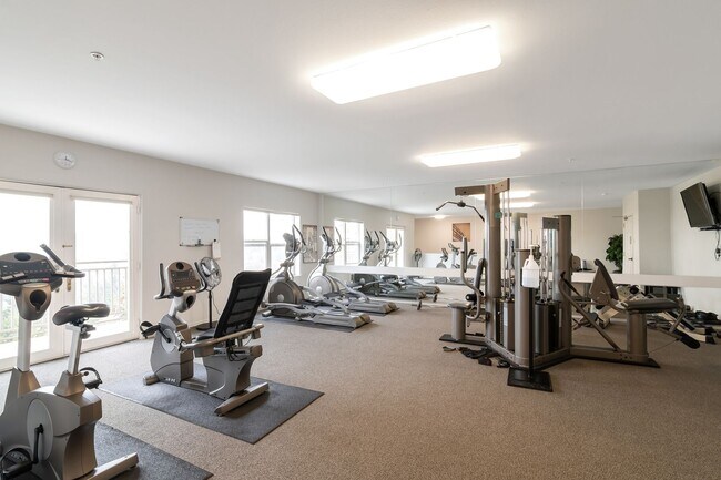 Building Photo - Amazing West Seattle 2 bedroom 2 bath W/S/...