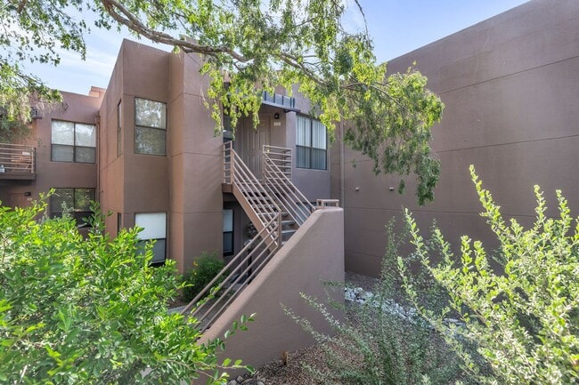 Building Photo - Charming  Updated 2BR- 2  BATH FOOTHILLLS CONDO