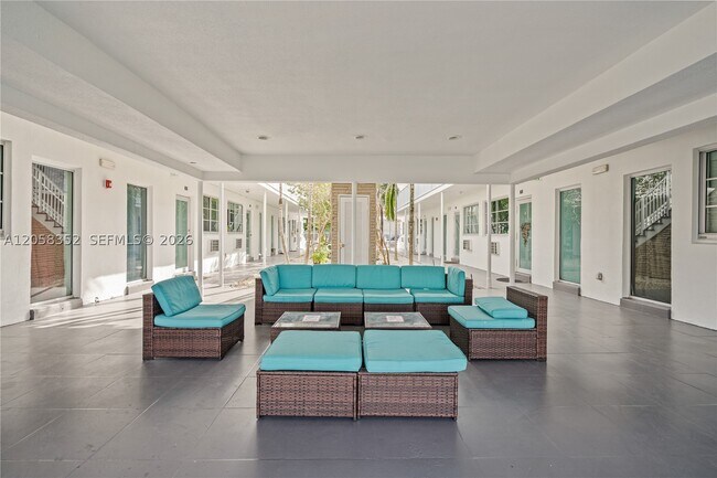Building Photo - 7950 Tatum Waterway Dr