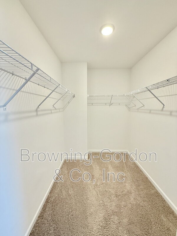 Building Photo - 106 Glacier Wy