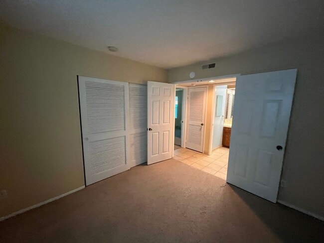 Building Photo - Mission Beach, 2 bedroom, 2 bathroom, with...