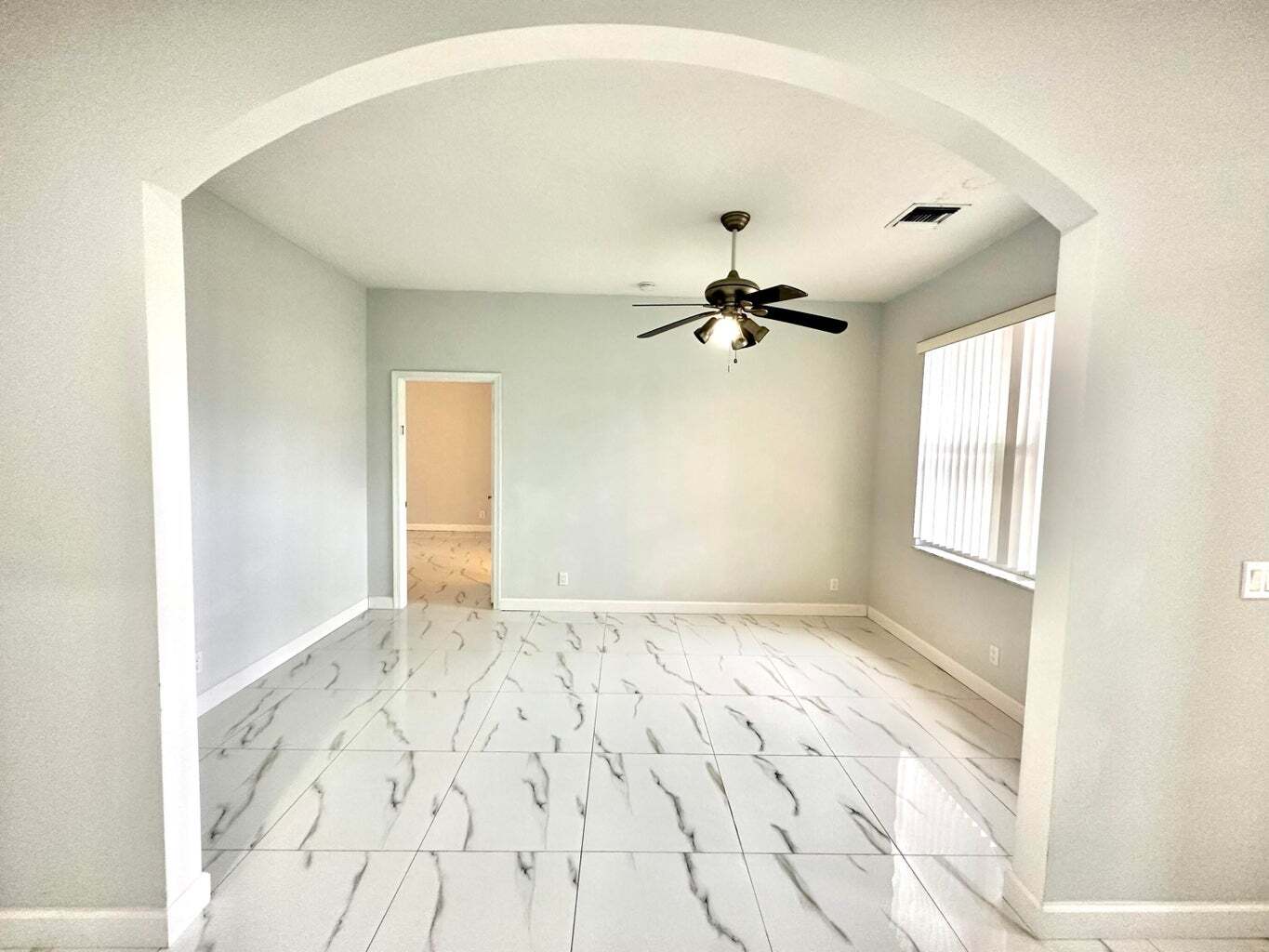 Building Photo - 1219 Baycourt Is