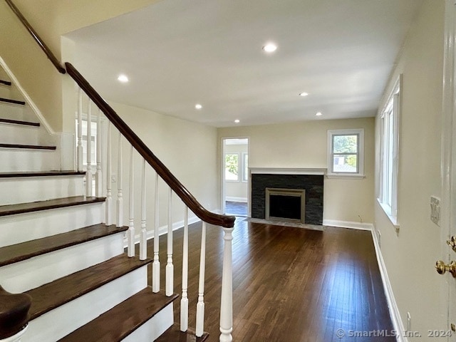 Building Photo - 328 Post Rd W