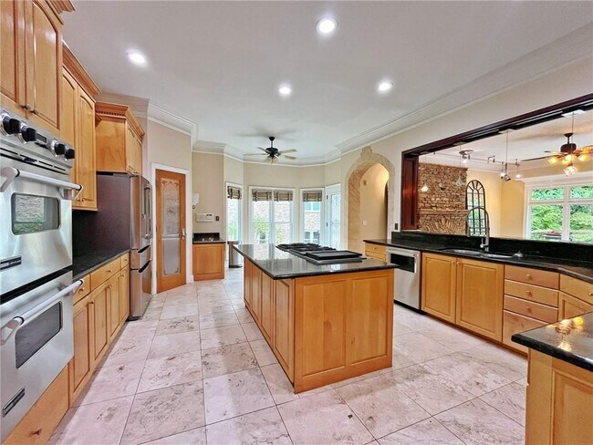 Building Photo - 6709 Wooded Cove Ct