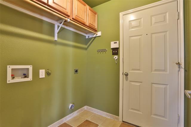 Building Photo - 809 Robbin Cir