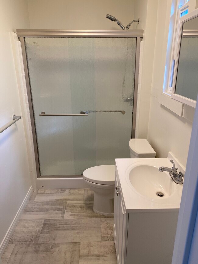 Building Photo - 10516 Jardine Ave