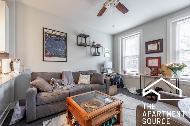 Building Photo - 1433 N Cleaver St