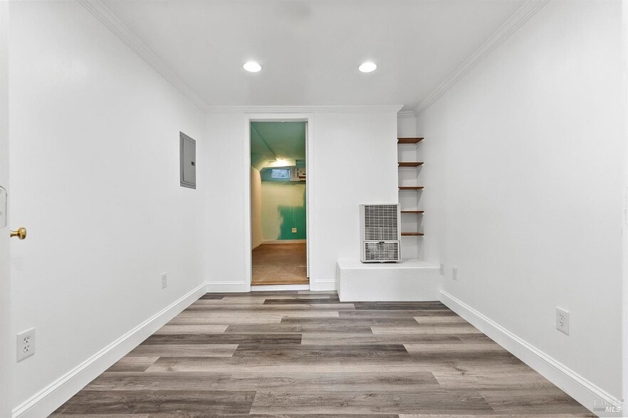 Unit 2 $3100 - 2 Prospect Dr