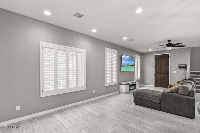Building Photo - 4541 Mark Avizo