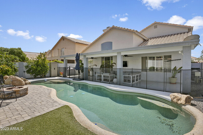 Building Photo - 9332 E Karen Dr