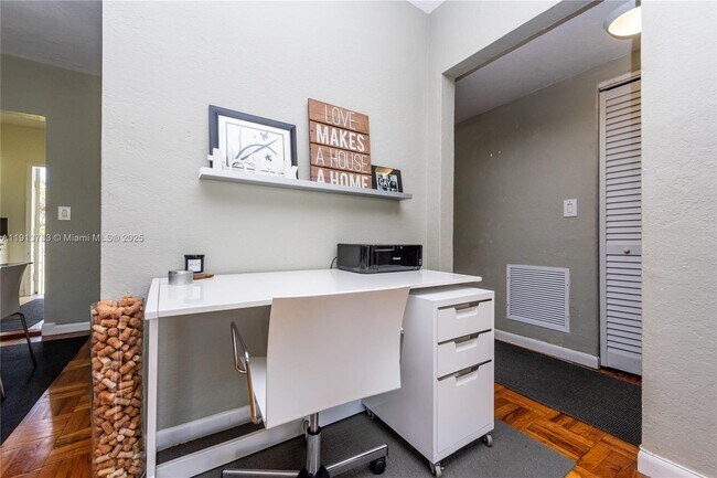 Building Photo - 350 S Shore Dr