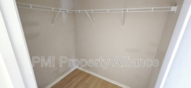 Building Photo - 10600 Cedar Forest Cir