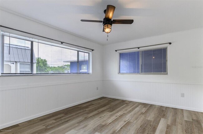 Building Photo - 1214 Ansin St