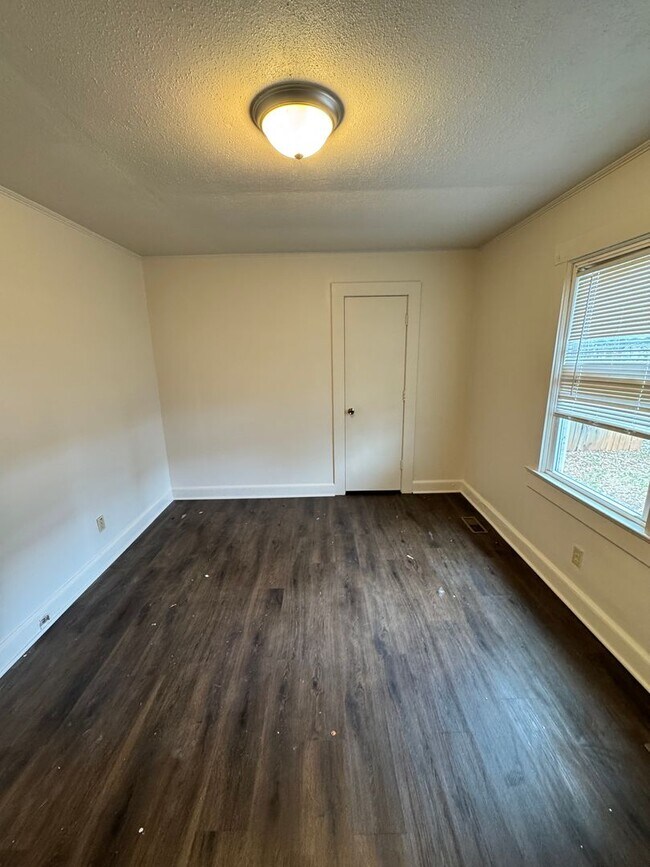 Building Photo - 2/1 House in Shelby, NC - House will be deep cleaned