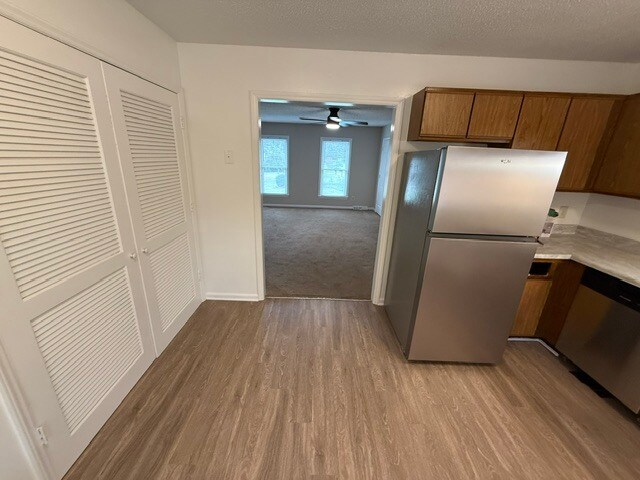 Building Photo - 906 Midwood Dr