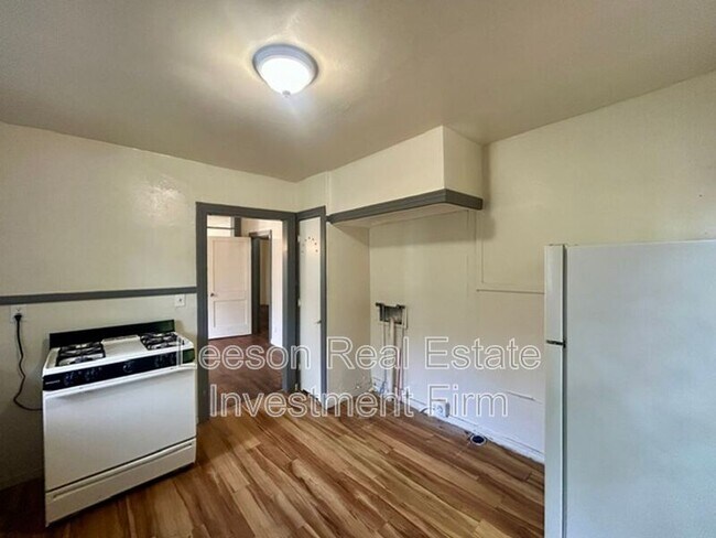 Building Photo - 3407 Lillian St