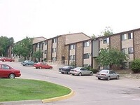 Building Photo - Benton Street 2 Bedroom Condominium - Just...