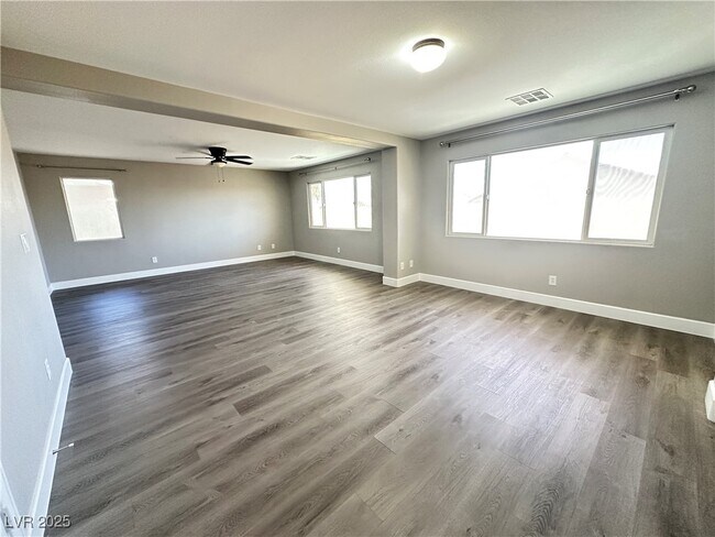 Building Photo - 4312 N Thunder Twice St