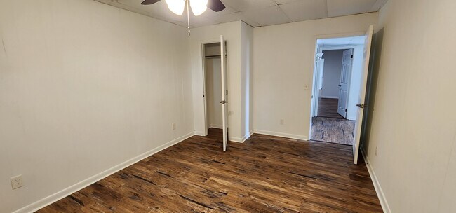 Building Photo - 169 Valleyview Dr