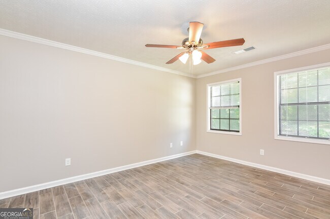 Building Photo - 2755 Stanton Woods Dr SE