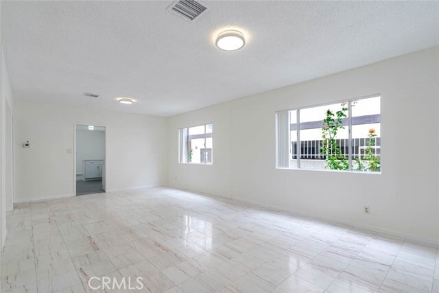 Building Photo - 818 E Windsor Rd