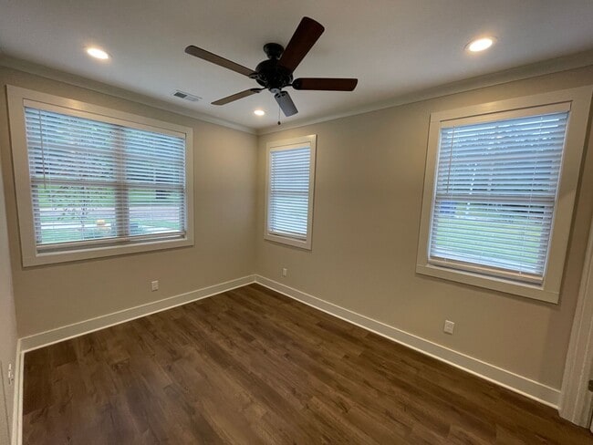Building Photo - 2BA / 2BA FOR RENT