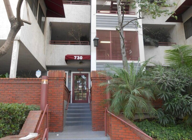 Primary Photo - 730 W 4th St