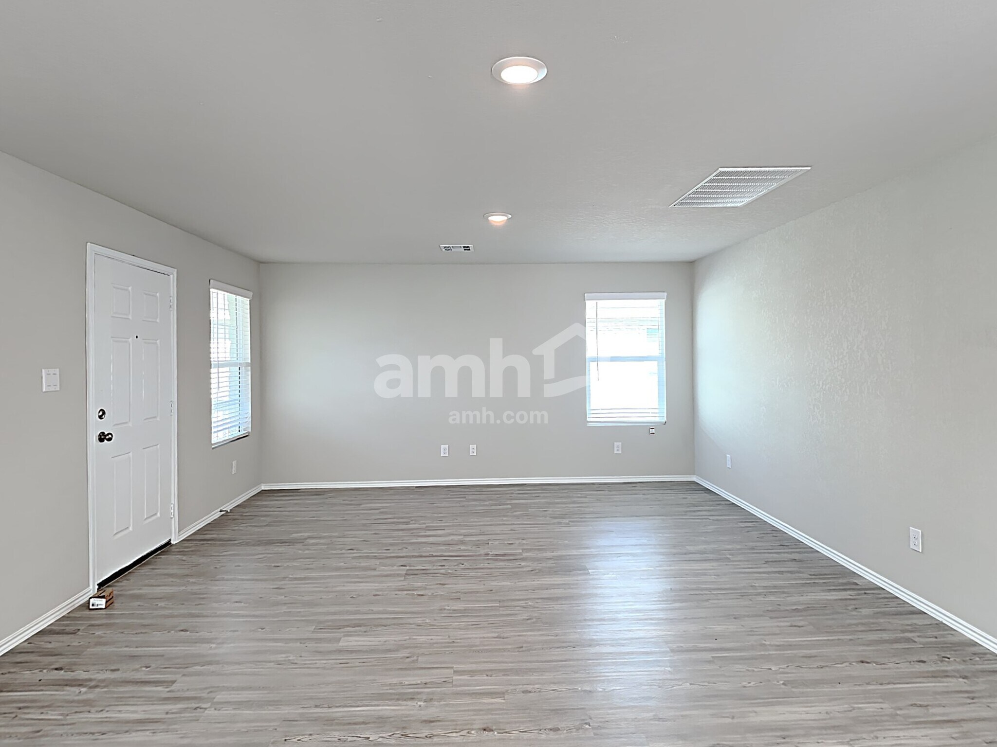 Building Photo - 10507 Varmus Dr