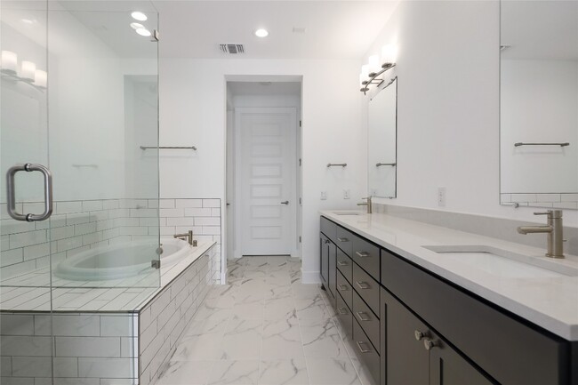 Building Photo - 4703 Unity Cir